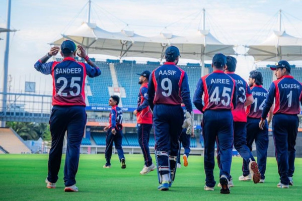 विश्वकप क्रिकेट अभ्यासः यूएईविरुद्ध नेपालको कसिलो बलिङ